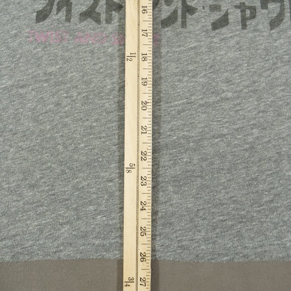The Beatles Top Womens Medium Gray Twist And Shout Japanese Print Worn-Rite - Picture 12 of 13
